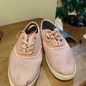 Toms NWT light pink sneakers